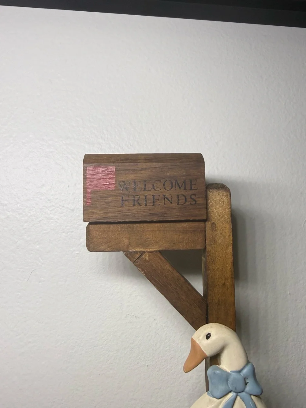 Vintage 1980s Wooden Duck ‘Welcome Friends’ Sign Shelf Sitter